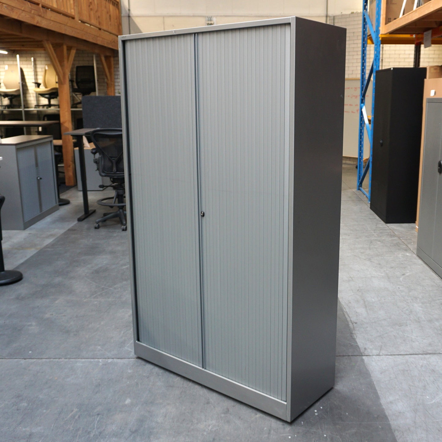 Ahrend Roldeurkast | Archiefkast | 195 x 120 x 45 cm | Grijs | Kunststof deuren