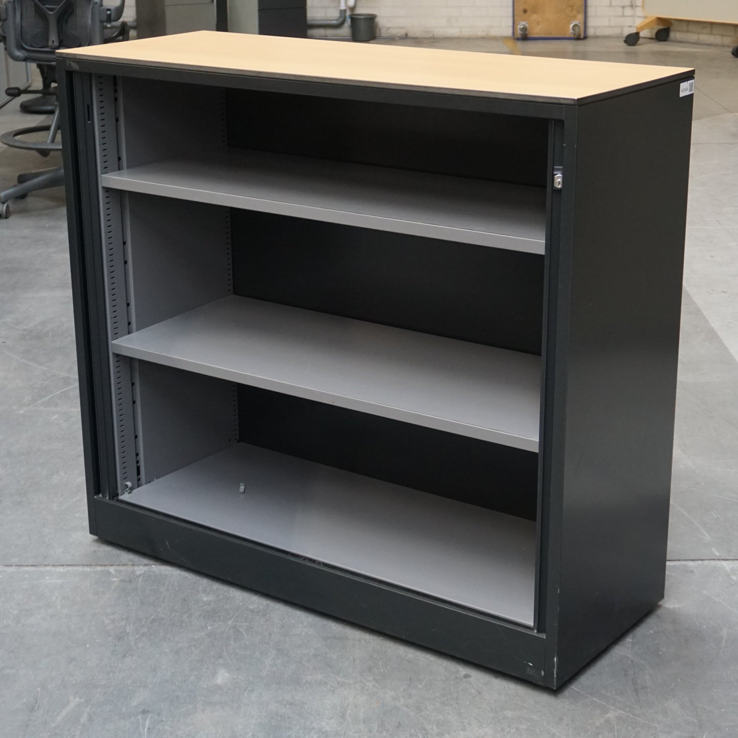 Ahrend Roldeurkast | Archiefkast | 110 x 120 x 45 cm | Zwart | Geribbelde deuren