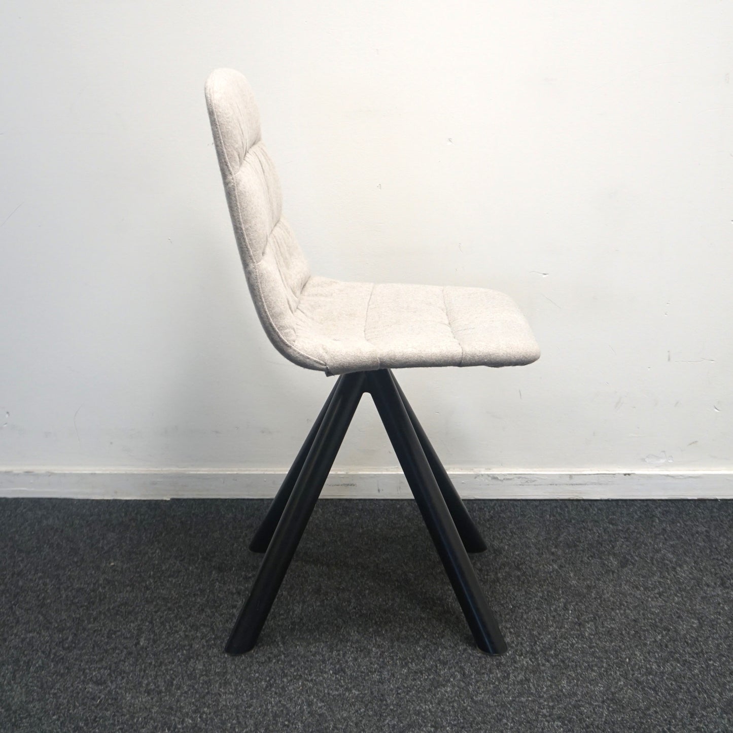 Viccarbe Maarten Soft Upholstery Design Stoel | Beige