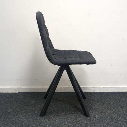 Viccarbe Maarten Soft Upholstery Design Stoel | Donkergrijs
