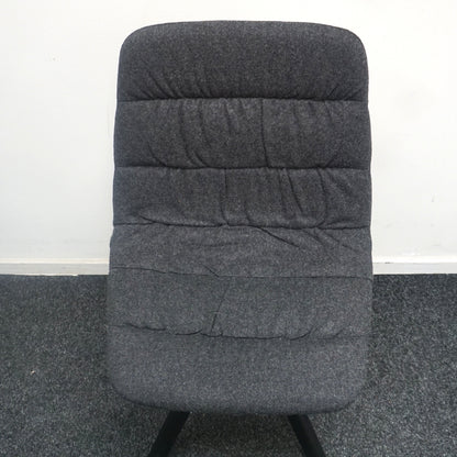 Viccarbe Maarten Soft Upholstery Design Stoel | Donkergrijs