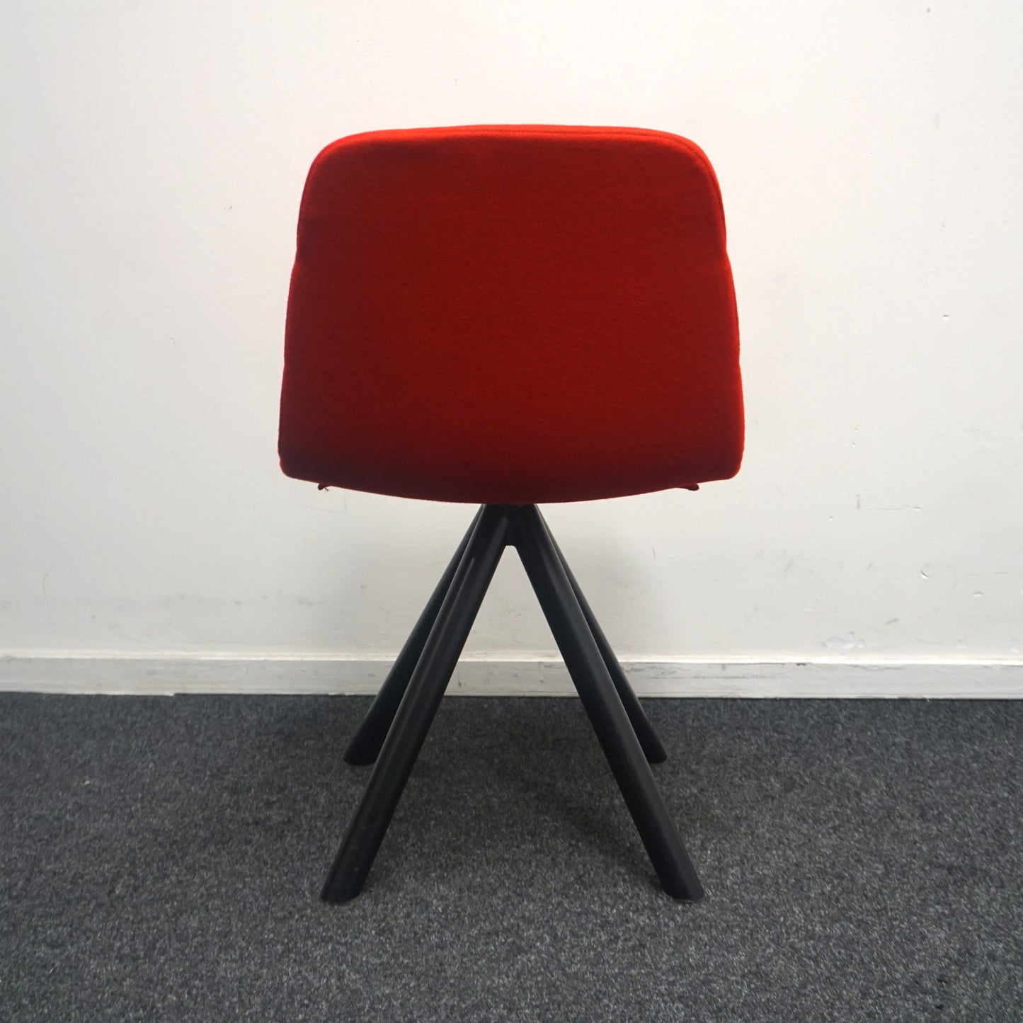 Viccarbe Maarten Soft Upholstery Design Stoel | Rood
