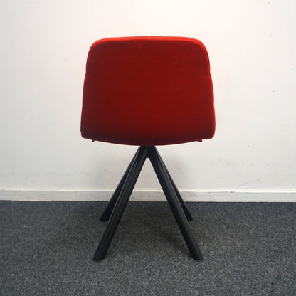Viccarbe Maarten Soft Upholstery Design Stoel | Rood