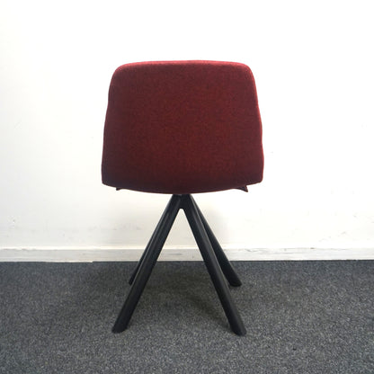 Viccarbe Maarten Soft Upholstery Design Stoel | Bordeauxrood