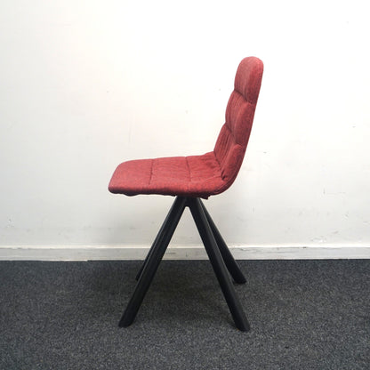 Viccarbe Maarten Soft Upholstery Design Stoel | Bordeauxrood