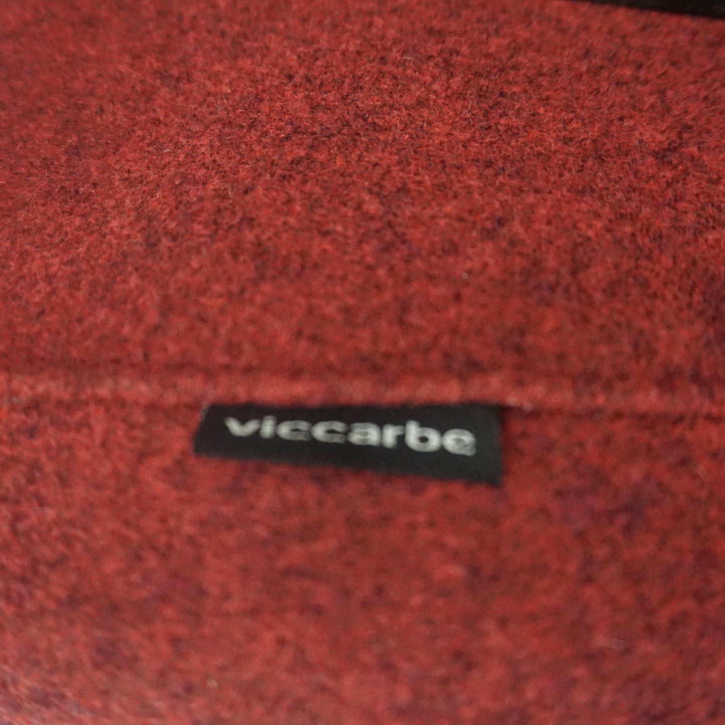 Viccarbe Maarten Soft Upholstery Design Stoel | Bordeauxrood