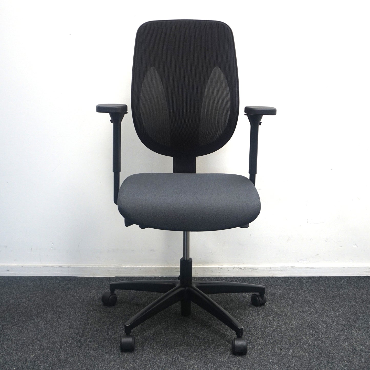 Giroflex 353 Bureaustoel | Grijs / Zwart