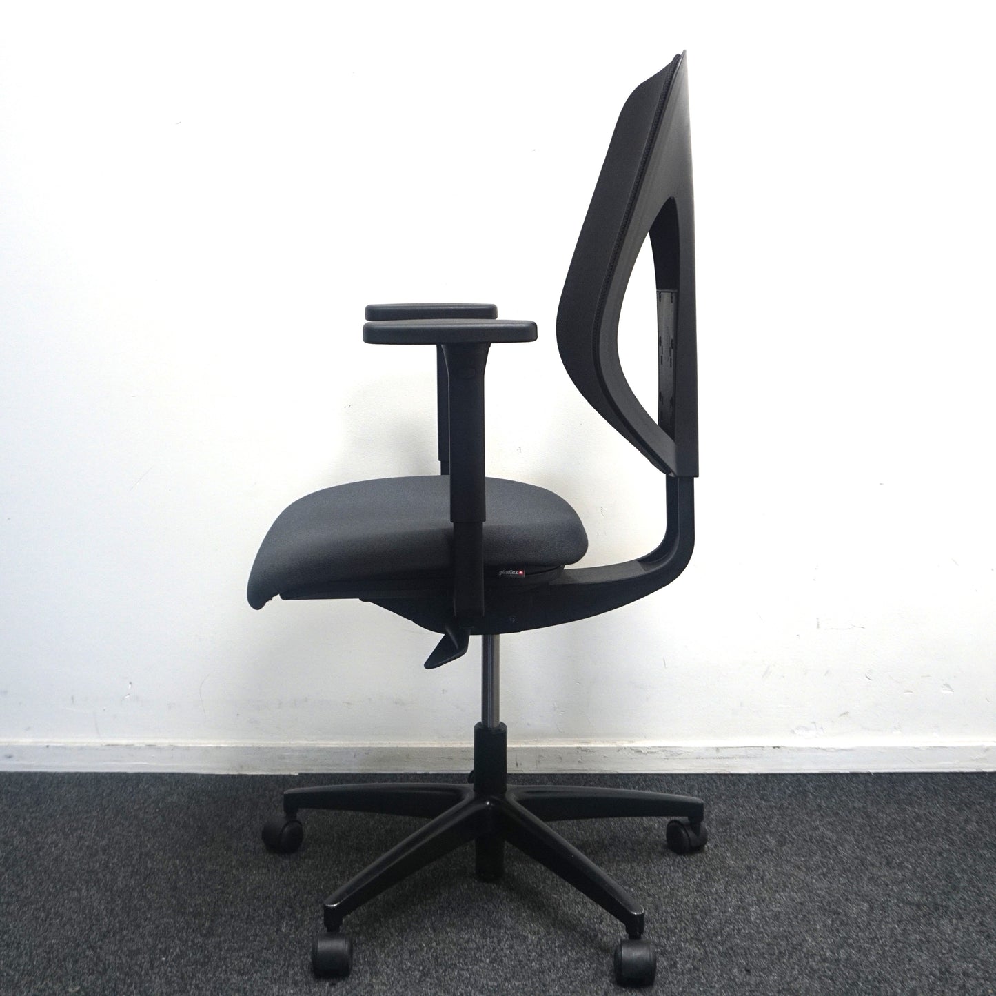 Giroflex 353 Bureaustoel | Grijs / Zwart