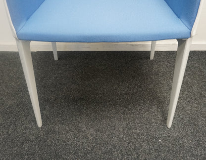 Pedrali Laja 885 Design Stoel | Wit / Blauw