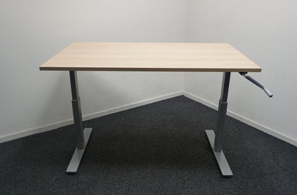 Slinger Bureau | 140x80 cm | Hoogte 61-88 cm | Licht Eiken