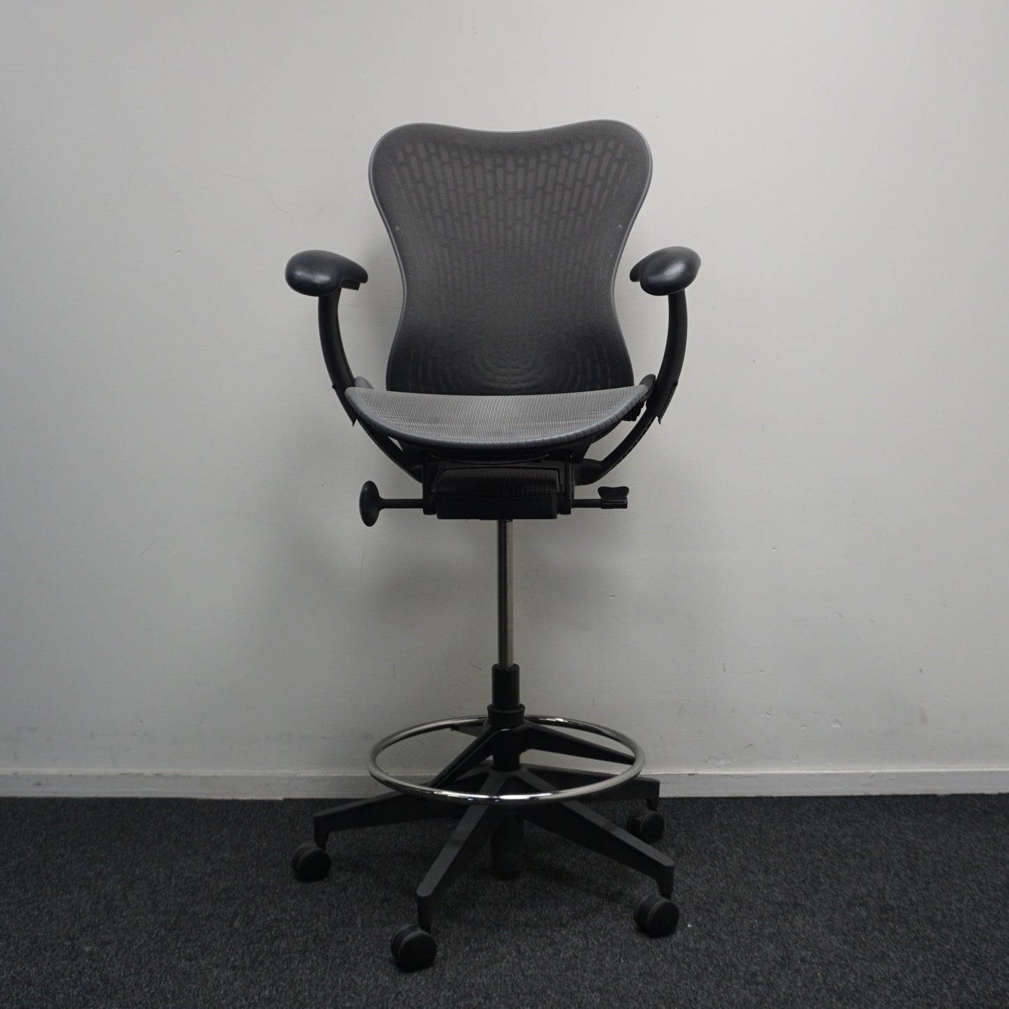 Herman Miller Mirra 2 Baliestoel | Grafit | Stof | Mesh