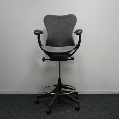 Herman Miller Mirra 2 Baliestoel | Grafit | Stof | Mesh