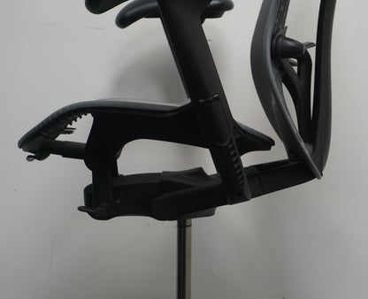 Herman Miller Mirra 2 Baliestoel | Grafit | Stof | Mesh