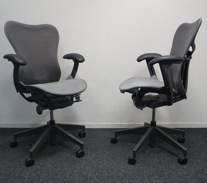 Herman Miller Mirra 2 Bureaustoel | Graphit | Stof | Mesh