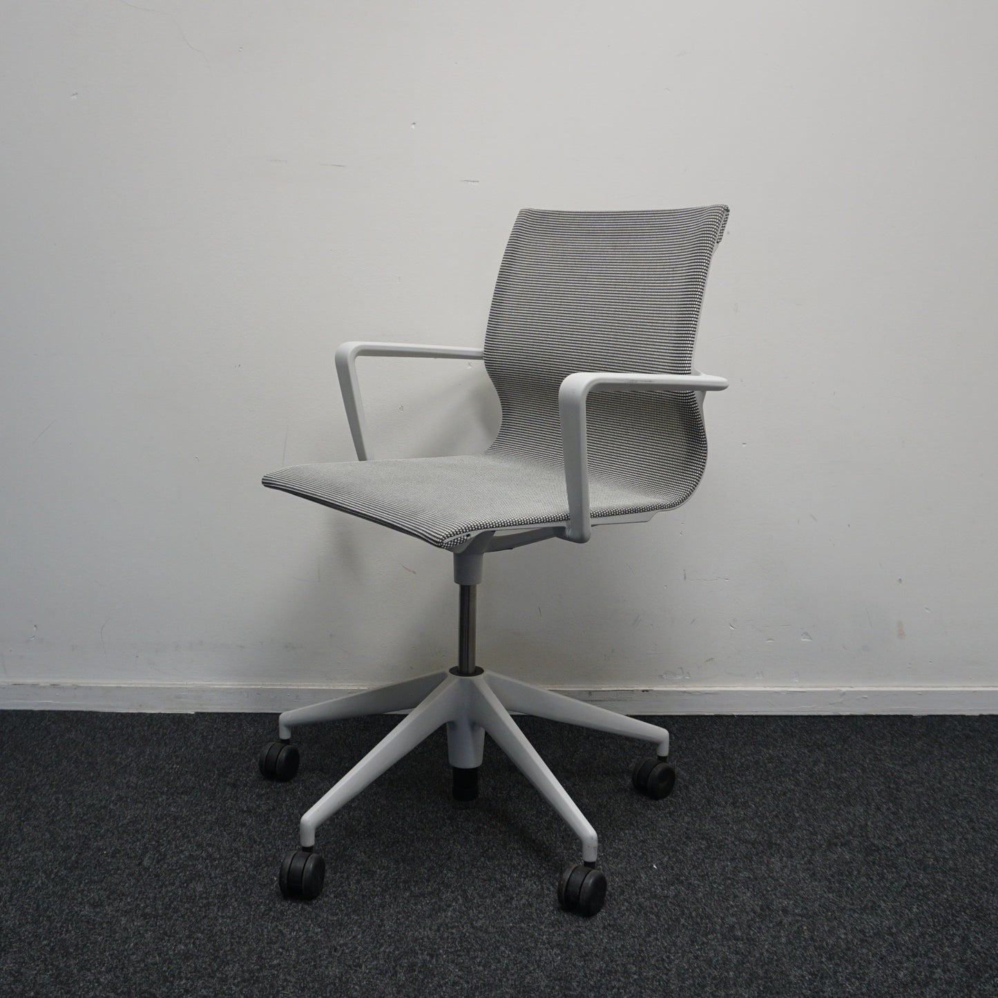 Vitra Physix Vergaderstoel | Bureaustoel | Licht Grijs