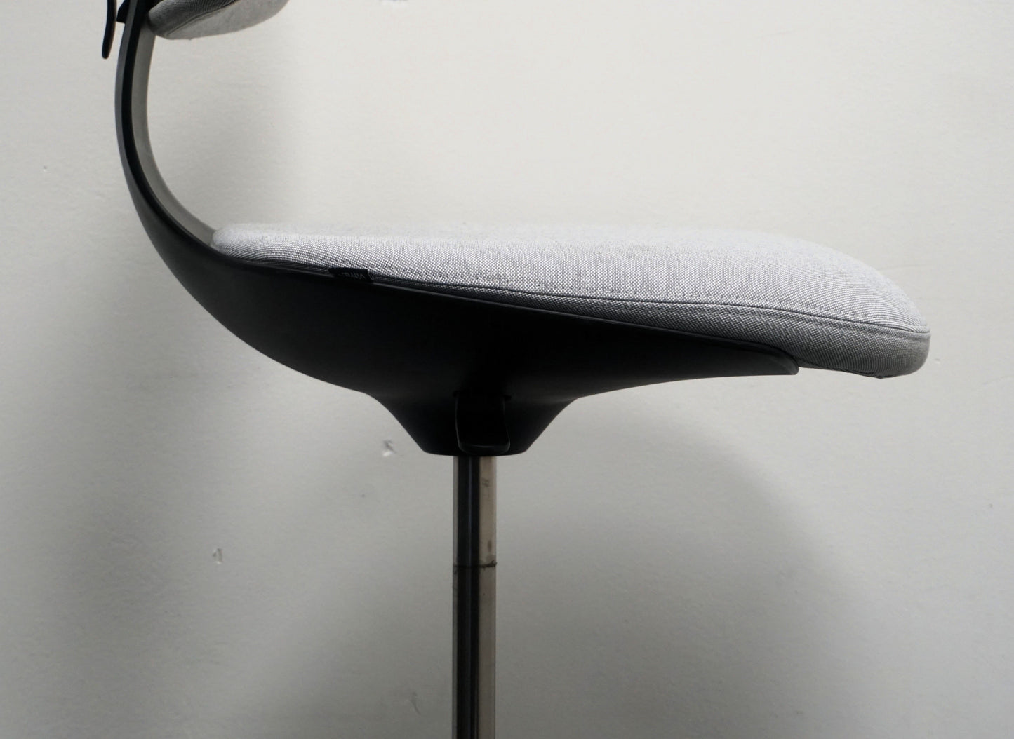 Vitra Rookie Baliestoel | Lichtgrijs