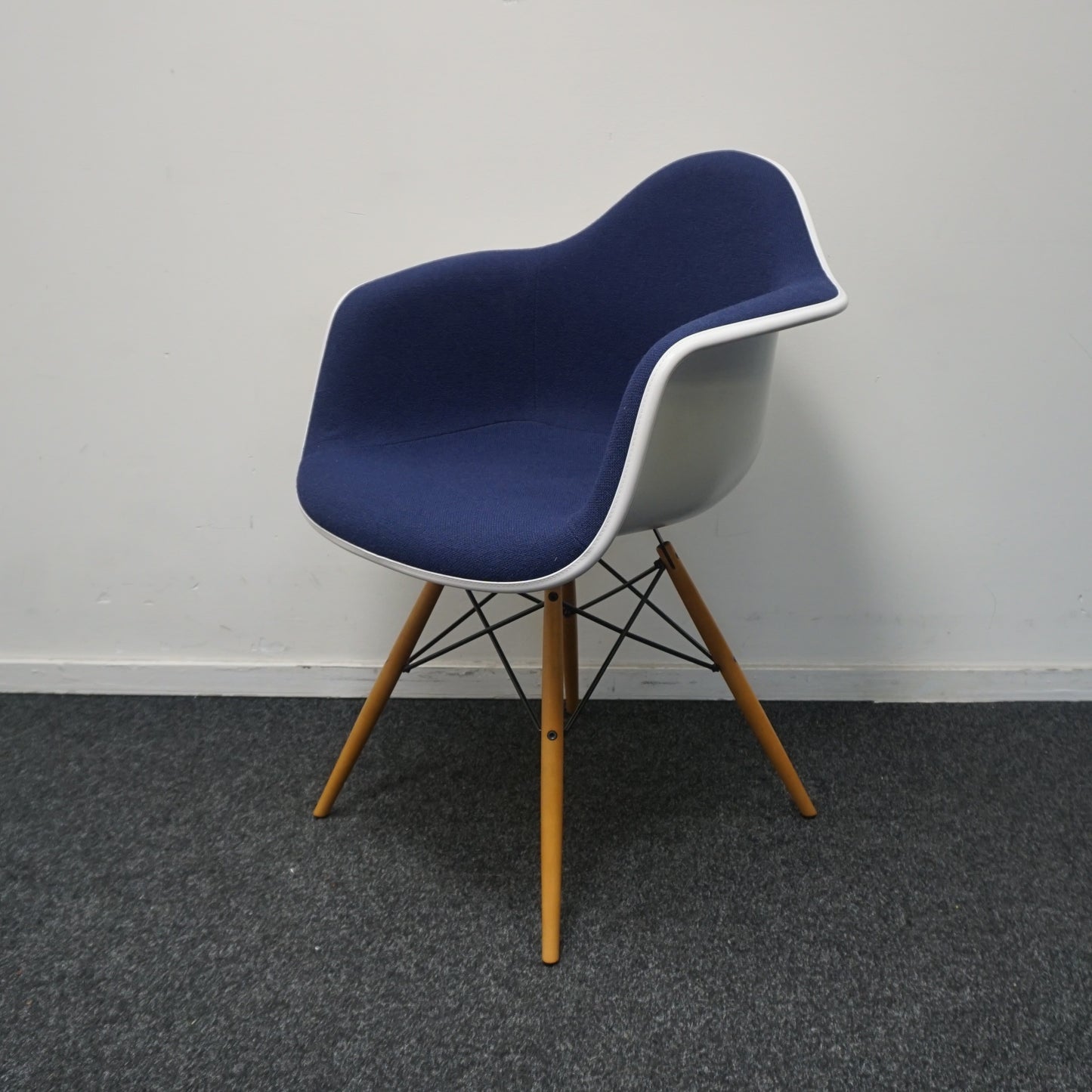 Vitra Eames DAW Design Stoel | Blauw / Wit