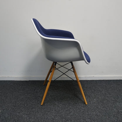 Vitra Eames DAW Design Stoel | Blauw / Wit