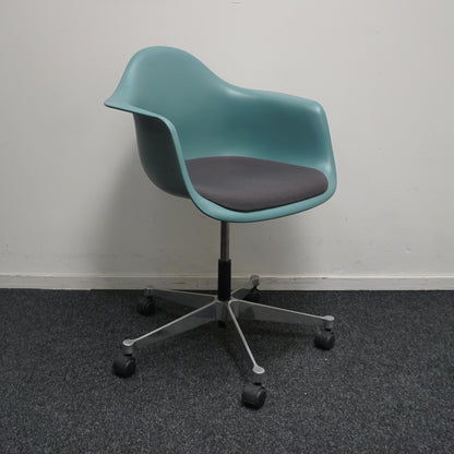 Vitra DAR Vergaderstoel | Zeegroen | Hoogte Verstelbaar