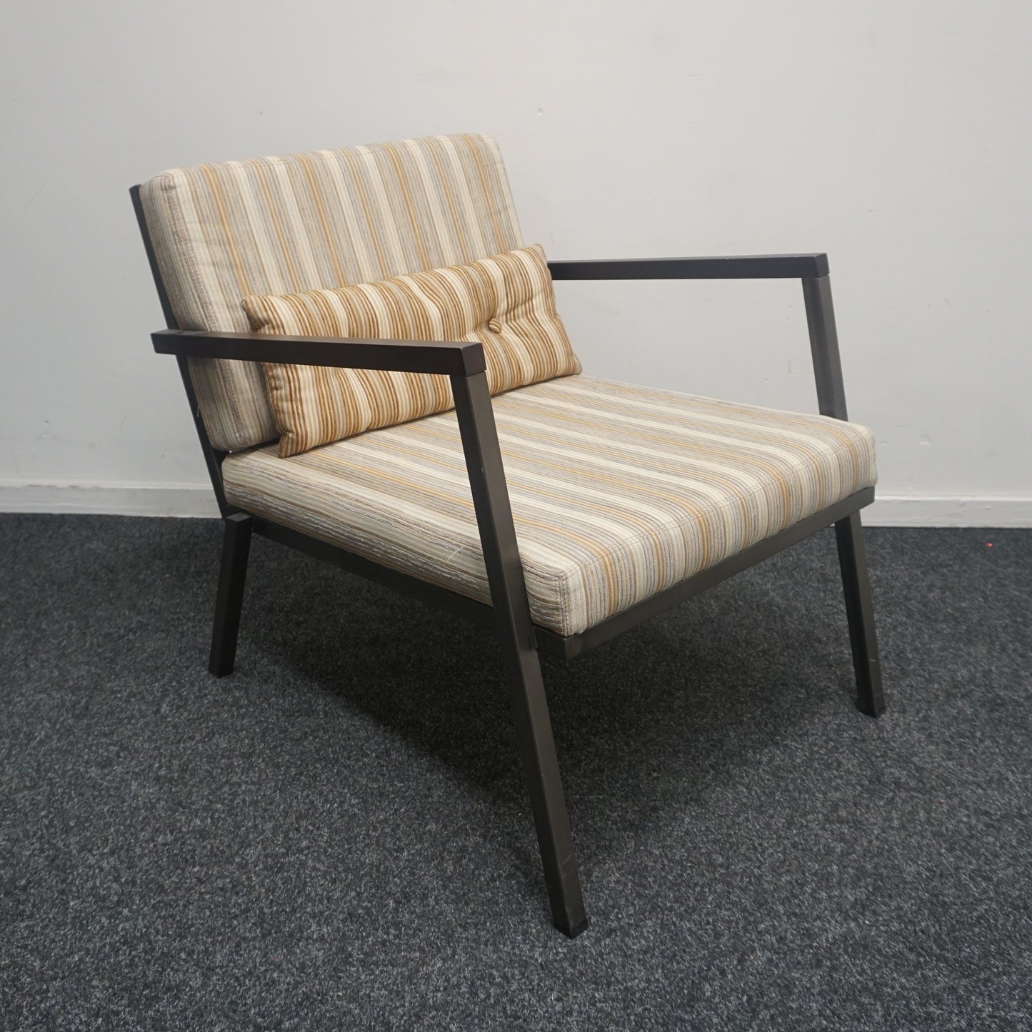 Satelliet 25.25 LAC Fauteuil | Design stoel Bruin Gestreept