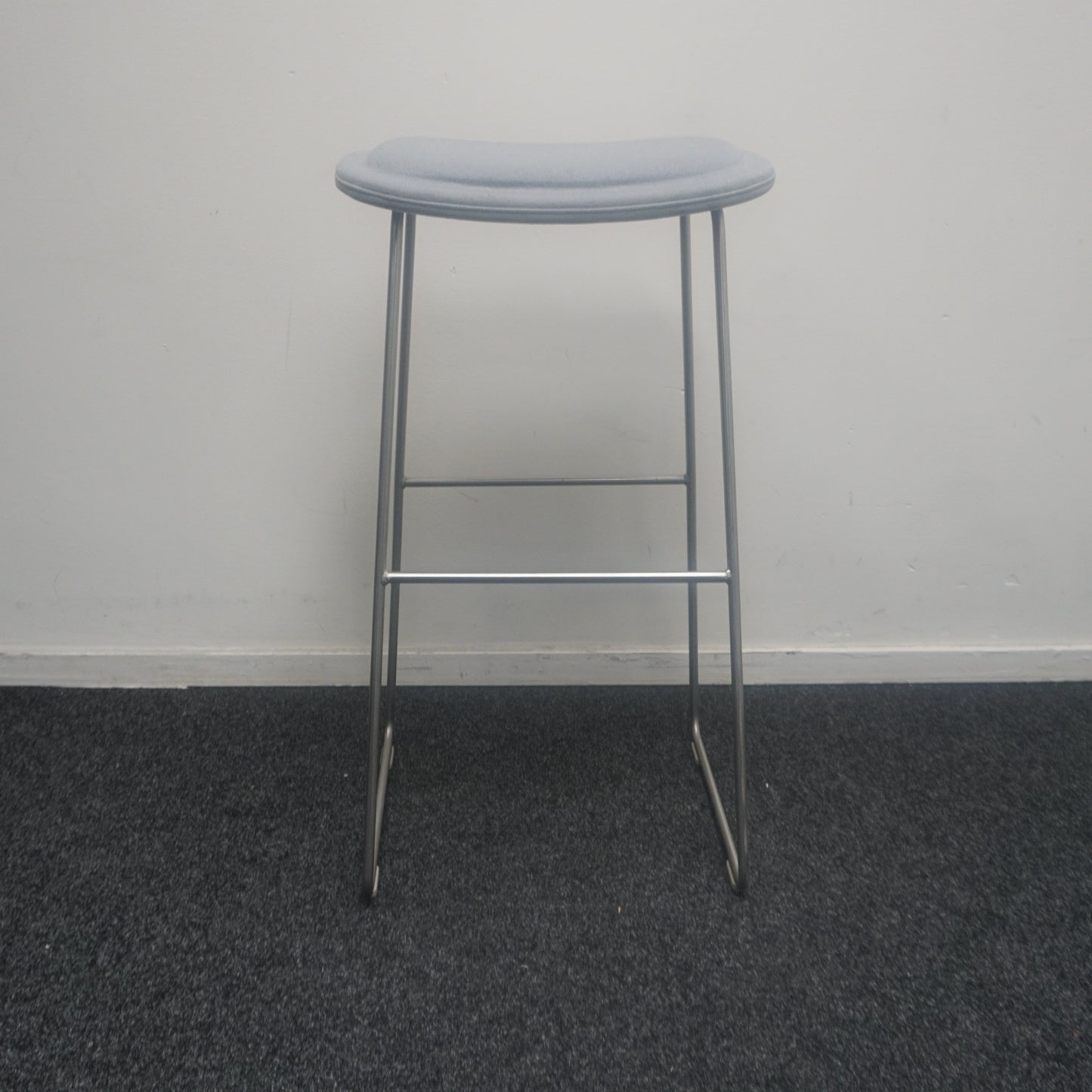 Cappellini Hi Pad Stool | Barkruk | Lichtgrijs | ZH 79 cm