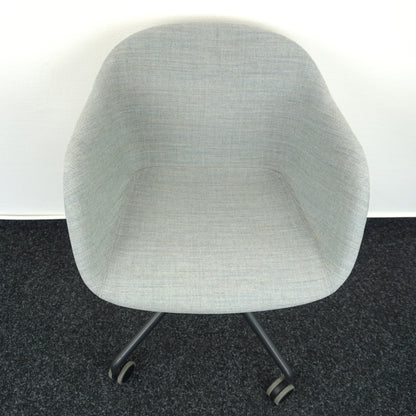 Muuto Fiber Vergaderstoel | Conferentiestoel | Blauw/Groen Gemêleerd