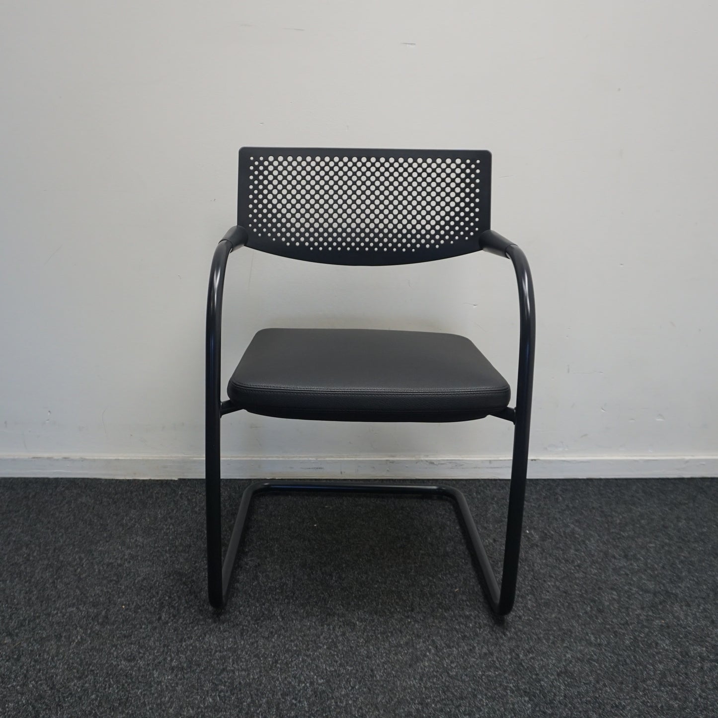 Vitra Visavis Vergaderstoel | Design Conferentiestoel | Leer