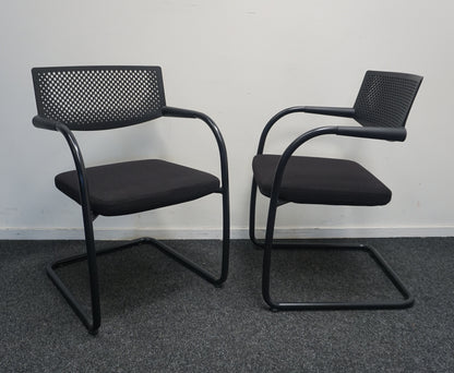 Vitra Visavis Vergaderstoel | Design Conferentiestoel | Stof