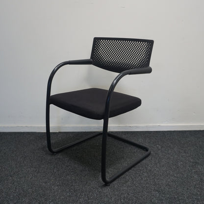 Vitra Visavis Vergaderstoel | Design Conferentiestoel | Zwarte stof  | Onderstel Zwart