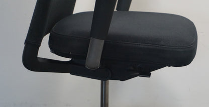 Vitra ID Trim L Bureaustoel | Zwart / Zwart