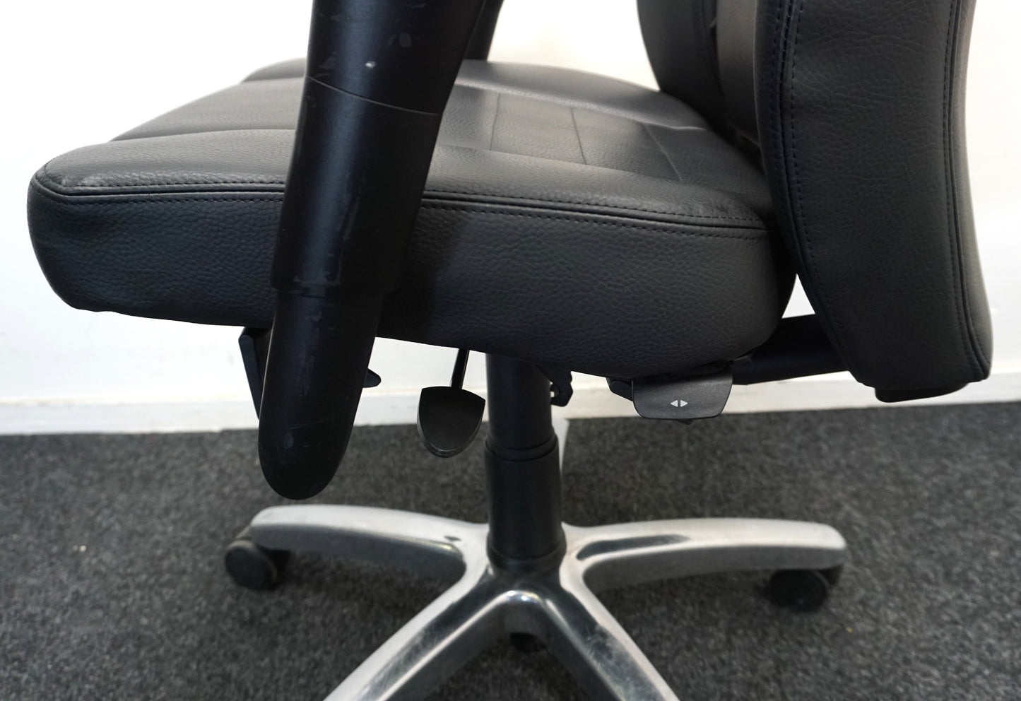 BMA Axia Focus Ergonomische Bureaustoel | Zwart leer