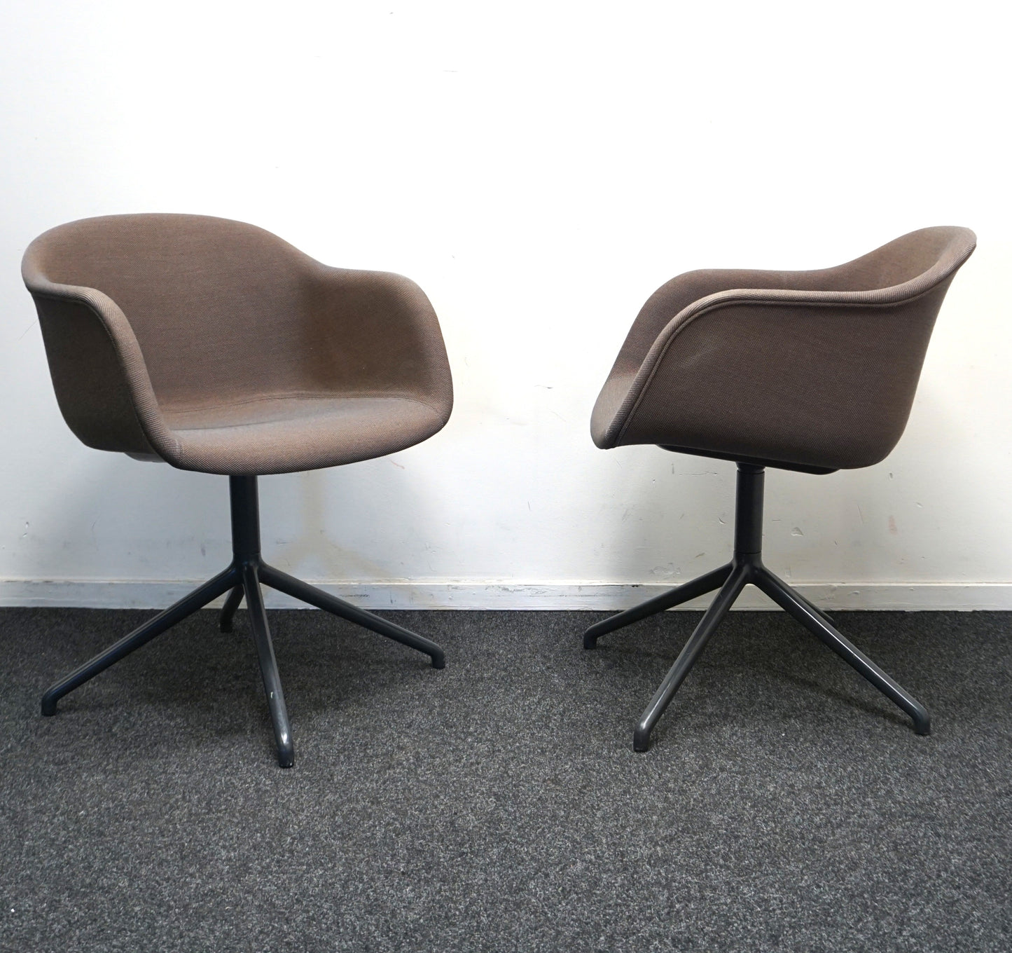 Muuto Fiber Vergaderstoelen | Bruin | Gemêleerd | Draaibaar