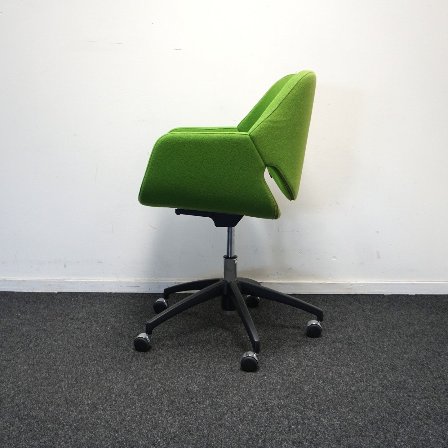 Artifort Gap Bureaustoelen | Vergaderstoelen | Groen | Verrijdbaar