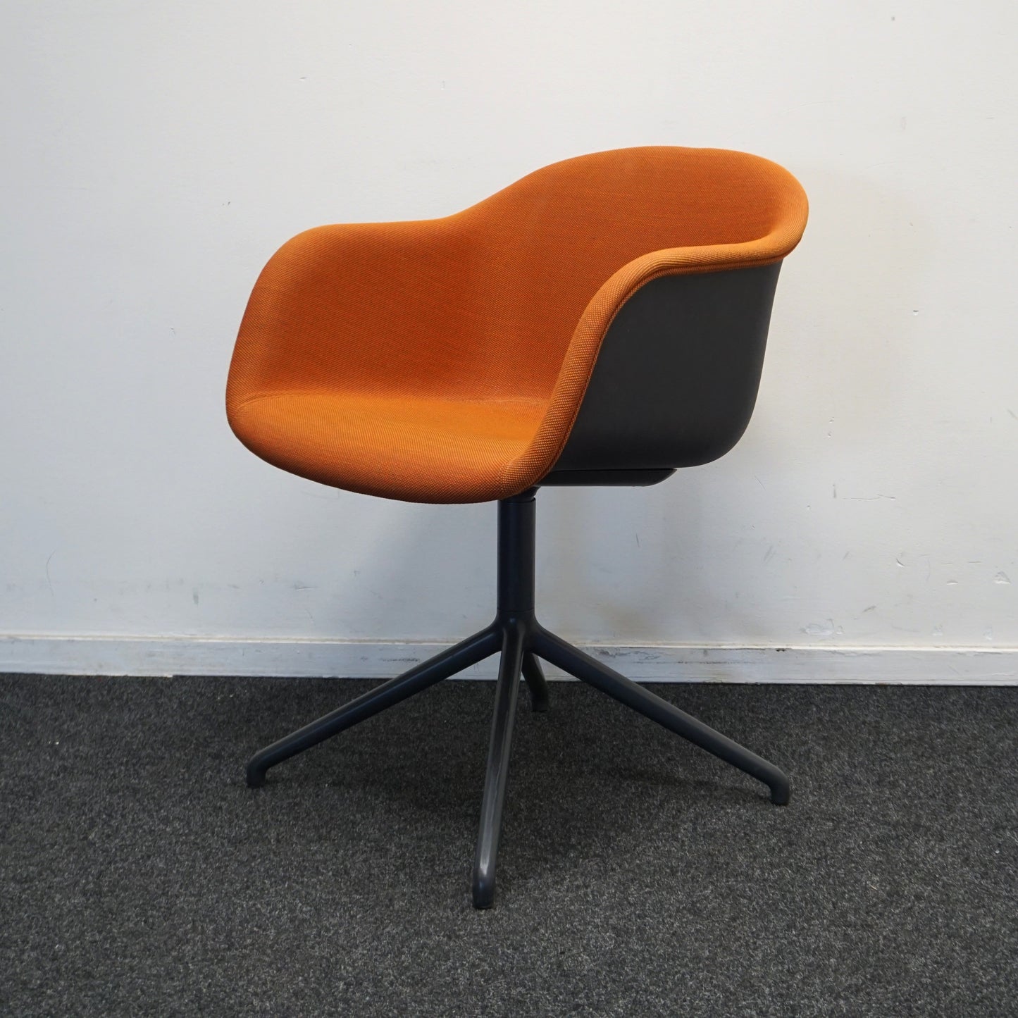 Muuto Fiber Vergaderstoelen | Oranje | Gemêleerd | Draaibaar