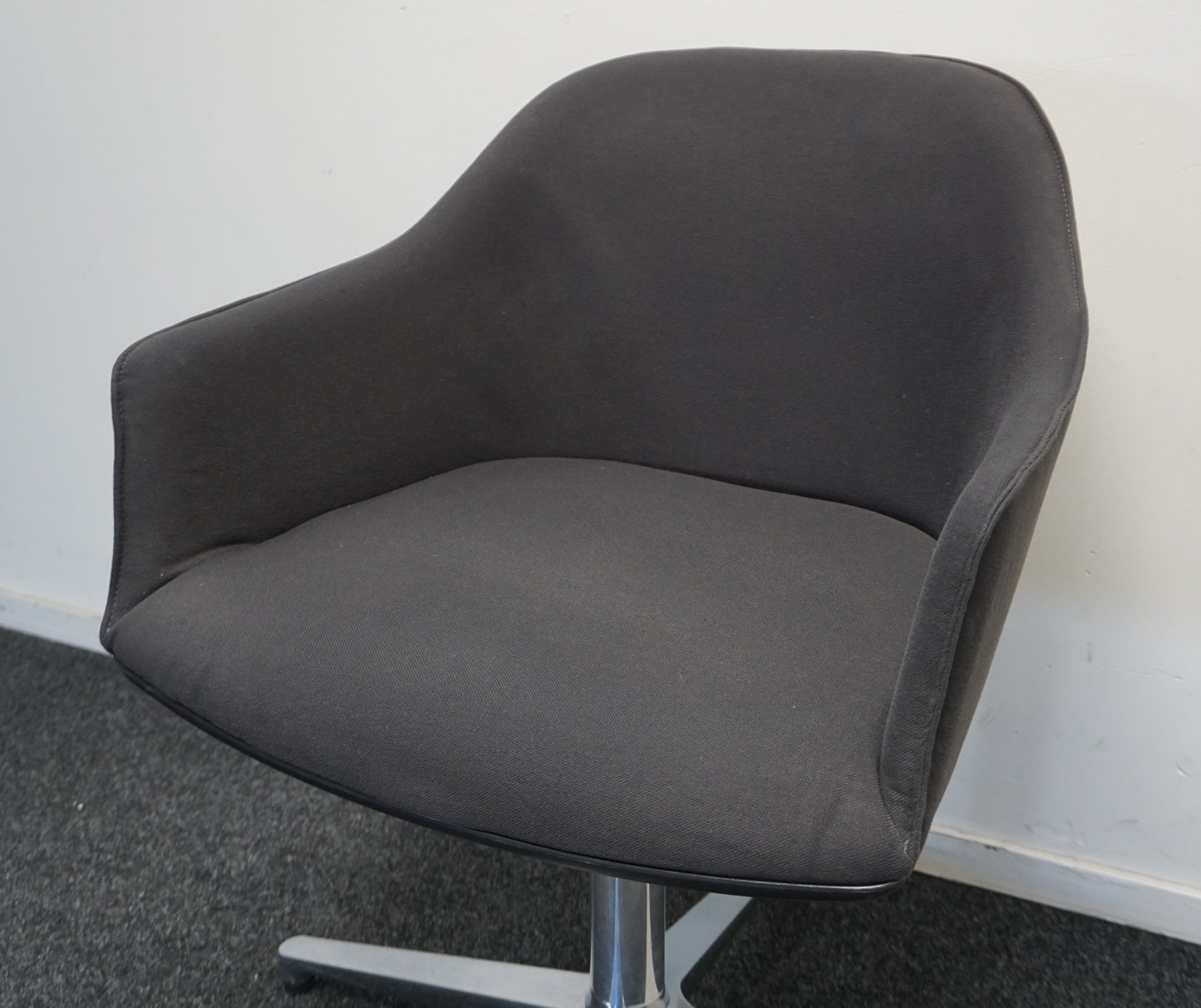 Vitra Softshell Design Stoelen | Vergaderstoel | Antraciet