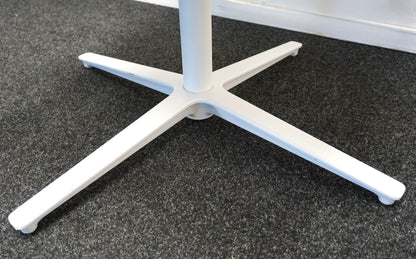 Vicarbe Noha Lounge Vergaderstoel | Blauw leer | Draaibaar
