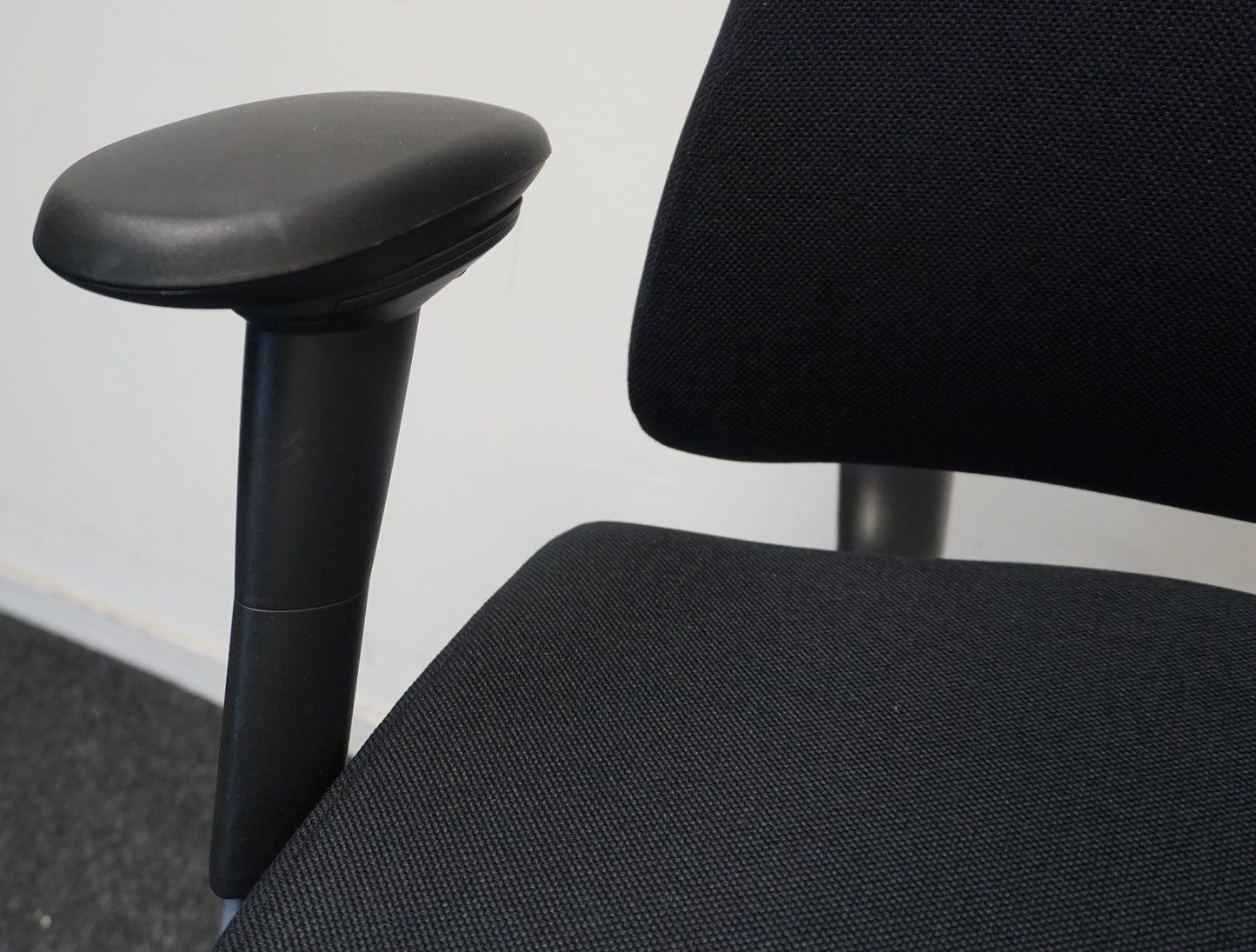 BMA Axia Bureaustoel | Nieuw Gestoffeerd | Grijs voetkruis