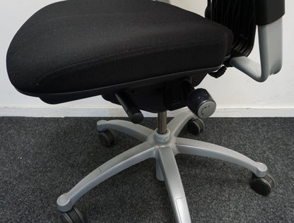 RH Logic 400 Bureaustoelen | Zwarte stof  | Ergonomisch