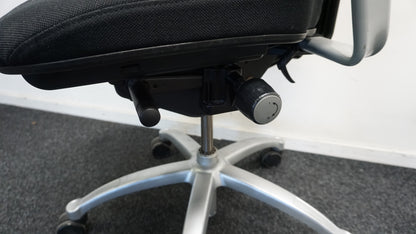 RH Logic 300 Bureaustoelen | Zwarte Stof | Ergonomisch