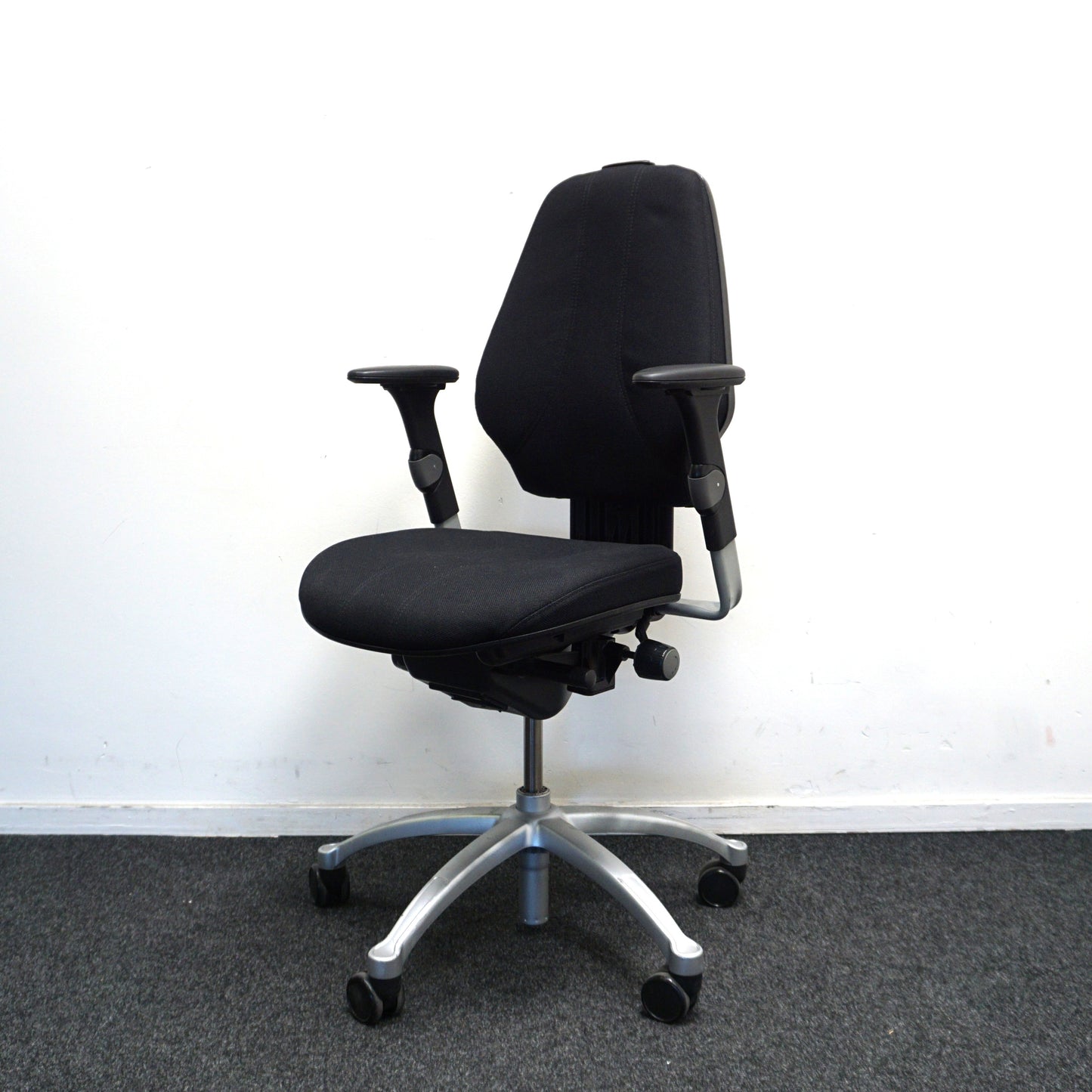 RH Logic 300 Bureaustoelen | Zwarte Stof | Ergonomisch