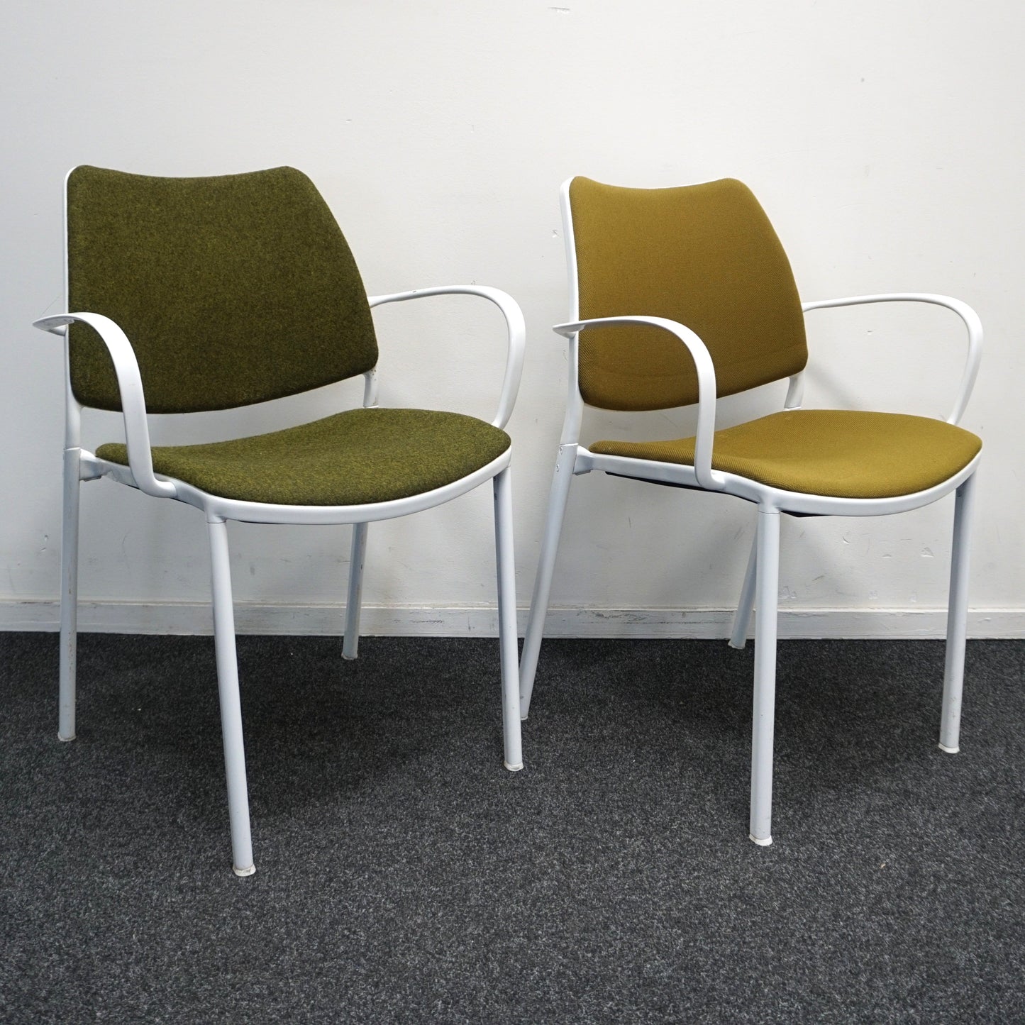 Stua Gas design Stoelen | Vergaderstoelen | Wit Aluminium | Diverse Kleuren