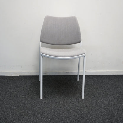 Stua Gas design Stoelen | Vergaderstoelen | Wit Aluminium | Licht Grijs