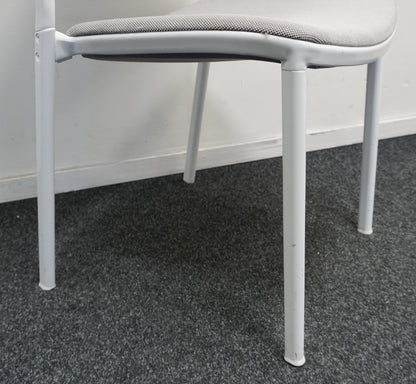 Stua Gas design Stoelen | Vergaderstoelen | Wit Aluminium | Licht Grijs