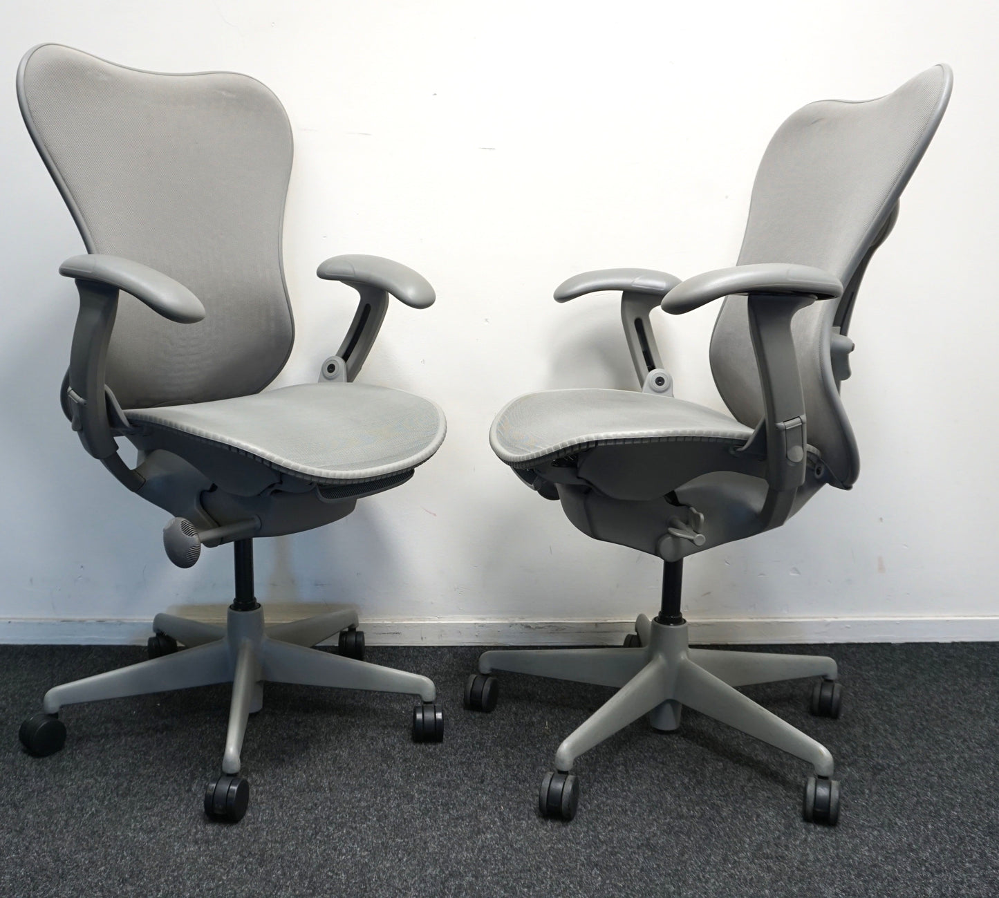 Herman Miller Mirra 1 Bureaustoel Grijs | Gestoffeerde Rug