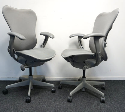 Herman Miller Mirra 1 Bureaustoel Grijs | Gestoffeerde Rug