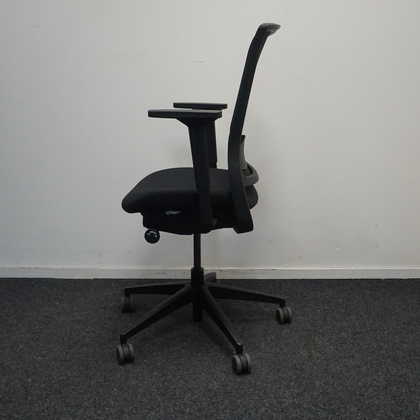 Gispen Zinn Bureaustoel | Nieuw Gestoffeerd | Zwart / Zwart