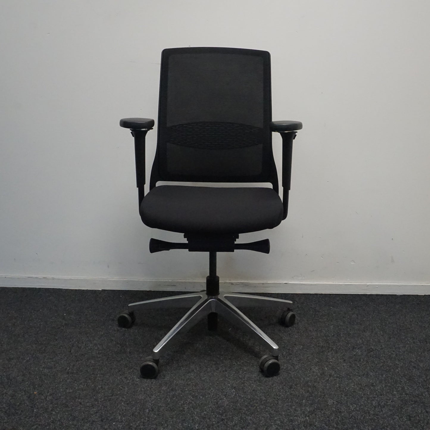 Gispen Zinn Bureaustoel | Nieuw Gestoffeerd | Zwart / Chroom | NPR