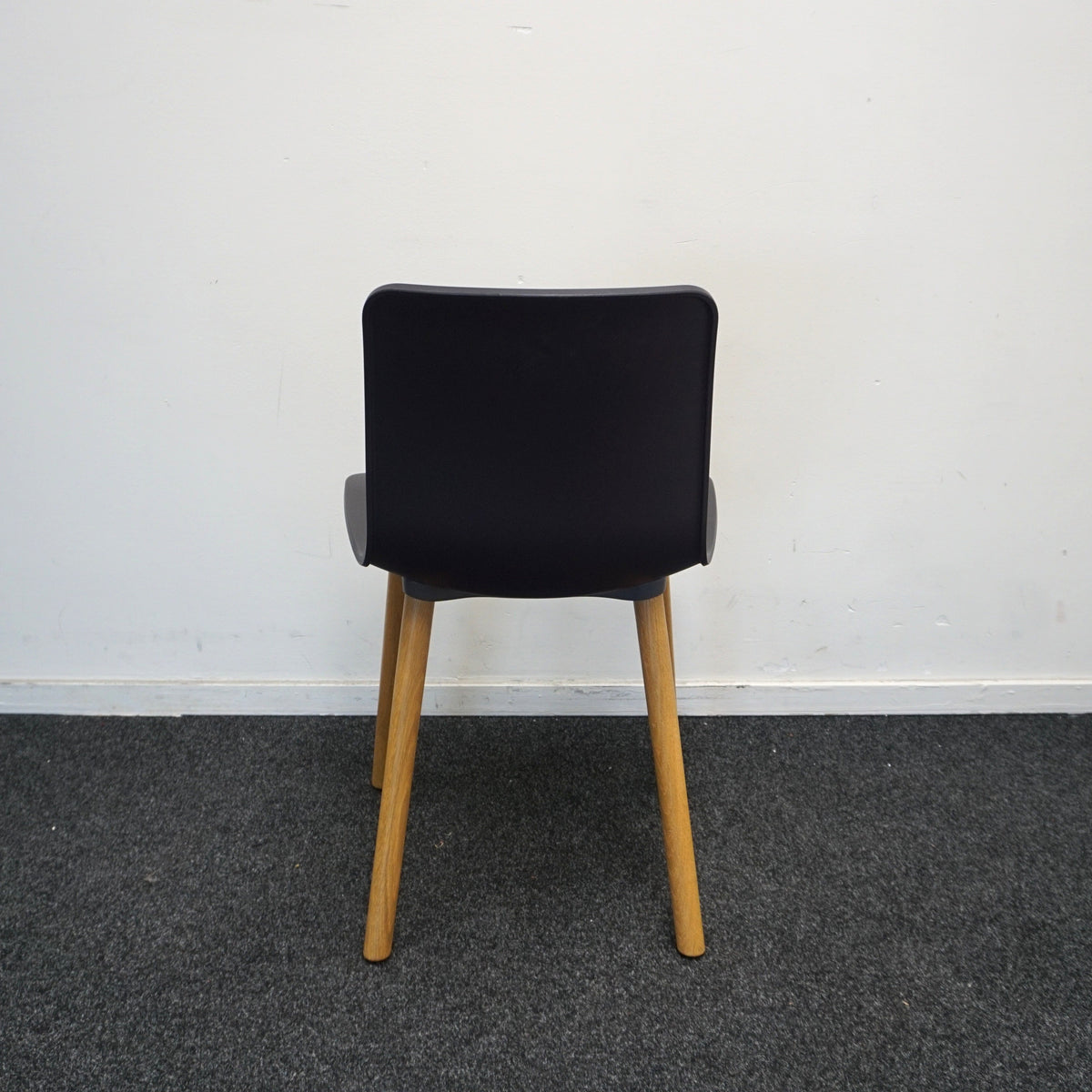 Vitra Hal Wood Design Stoel | Donkerblauw | Hout