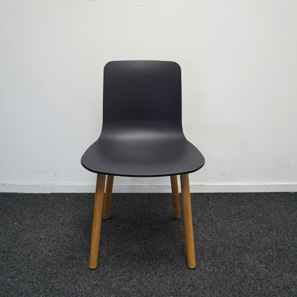 Vitra Hal Wood Design Stoel | Donkerblauw | Hout