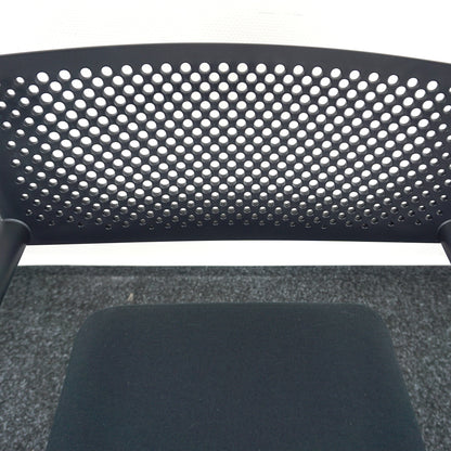 Vitra Visavis Vergaderstoel | Design Conferentiestoel | Zwart
